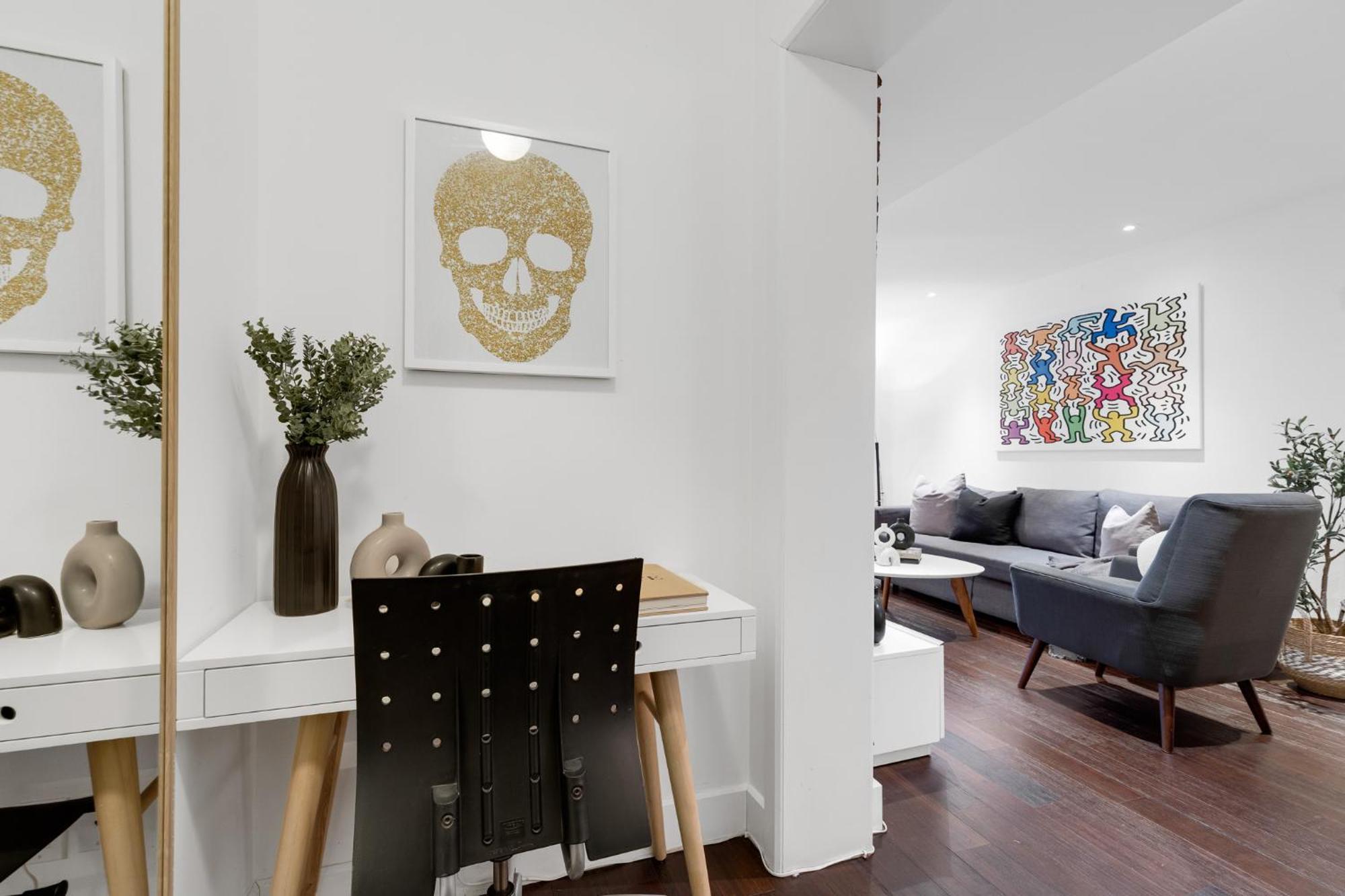 Liv Mtl Soho Aparthotel